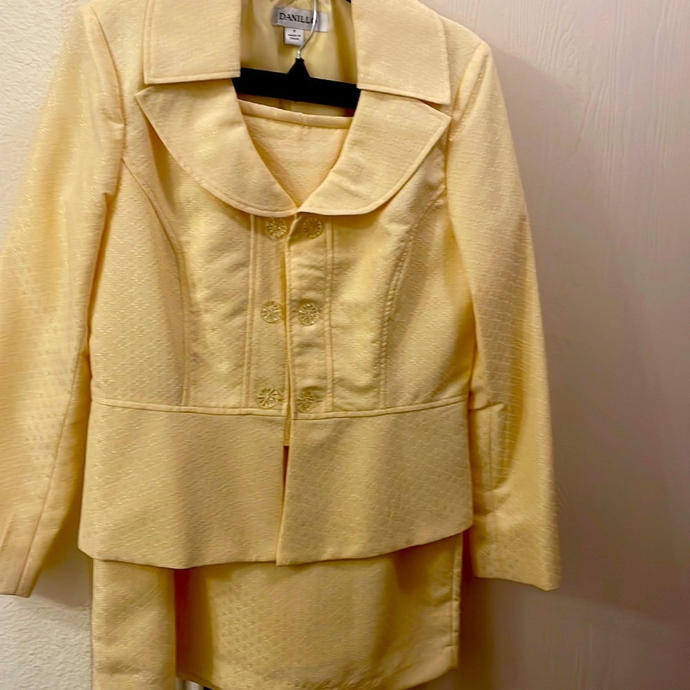 Women’s Suits